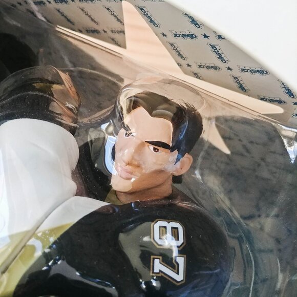 Upper Deck Sidney Crosby All Star Vinyl Figure - Picture 4 of 14
